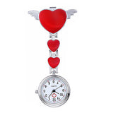 Montre "cœur" rouge pour infirmière - La Boutique Des Infirmières