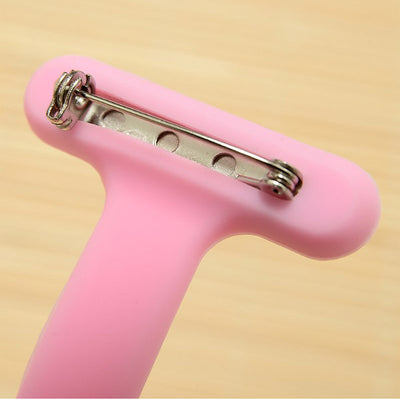 Montre silicone carrée pour blouse infirmière - Rose verso BROCHE