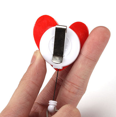 Porte-badges rétractables et extensibles pour blouse infirmière - Modèle "Cœur"